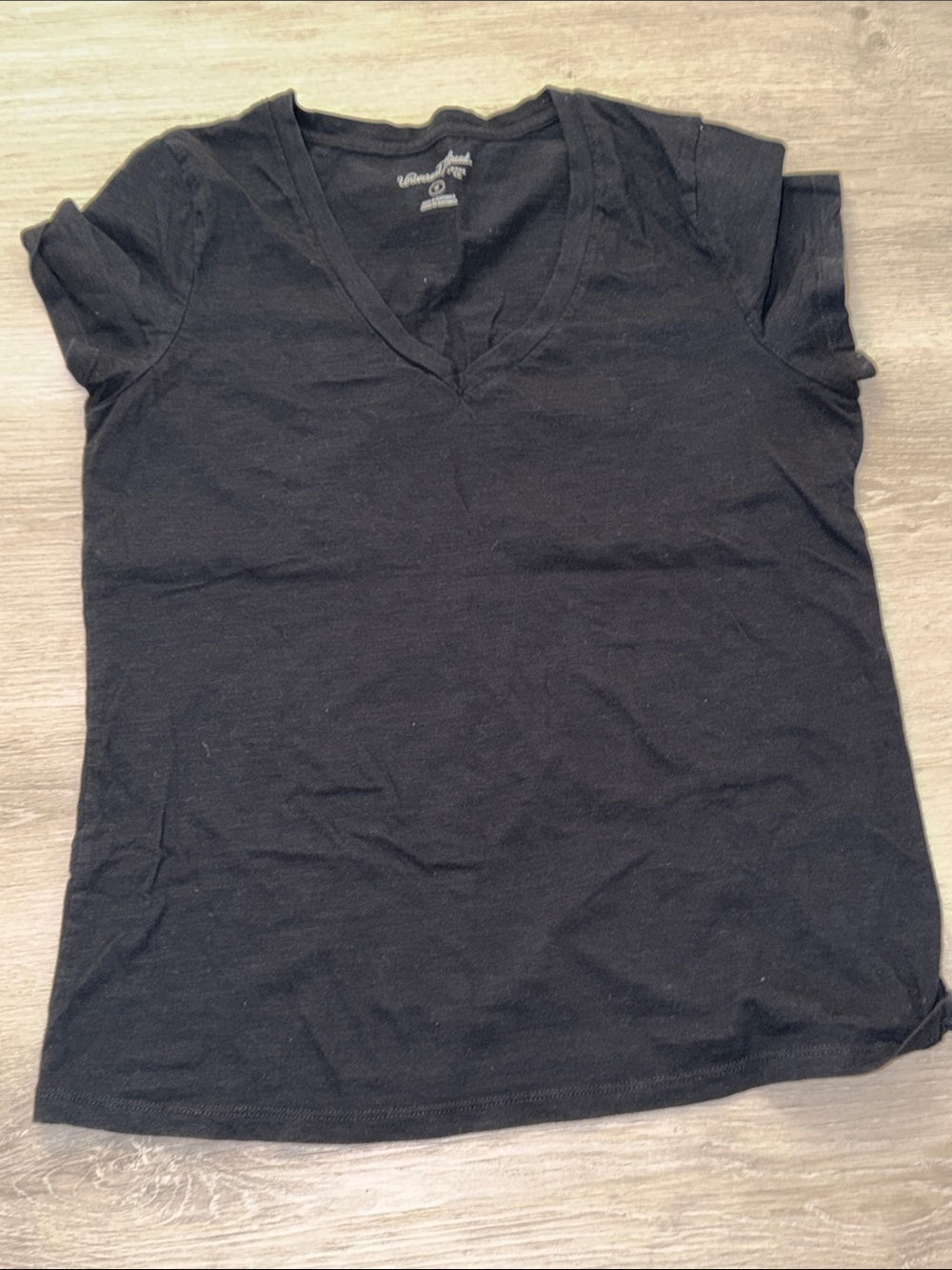 Universal Thread Black V-Neck Short Sleeve Tee